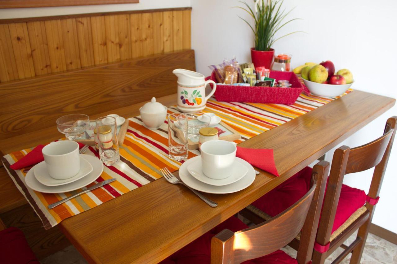 B&B Magenta Eksteriør bilde