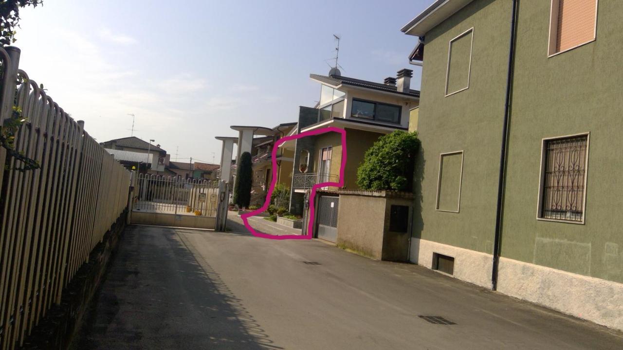 B&B Magenta Eksteriør bilde